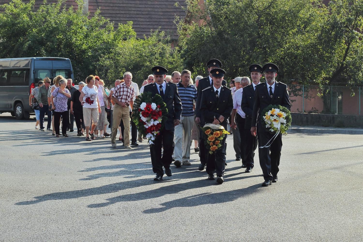 Fotogaléria Kladenie vencov pri príležitosti 71. výročia SNP (7) Kladenie vencov pri príležitosti 71. výročia SNP