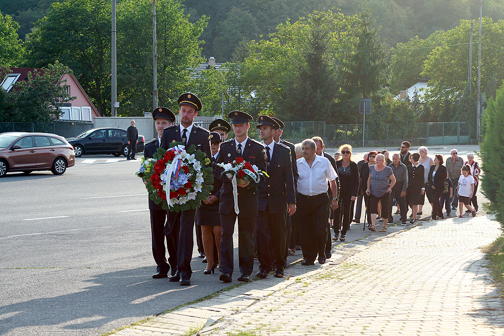 Fotogaléria Kladenie vencov - 74.výročie SNP (19) Kladenie vencov - 74.výročie SNP